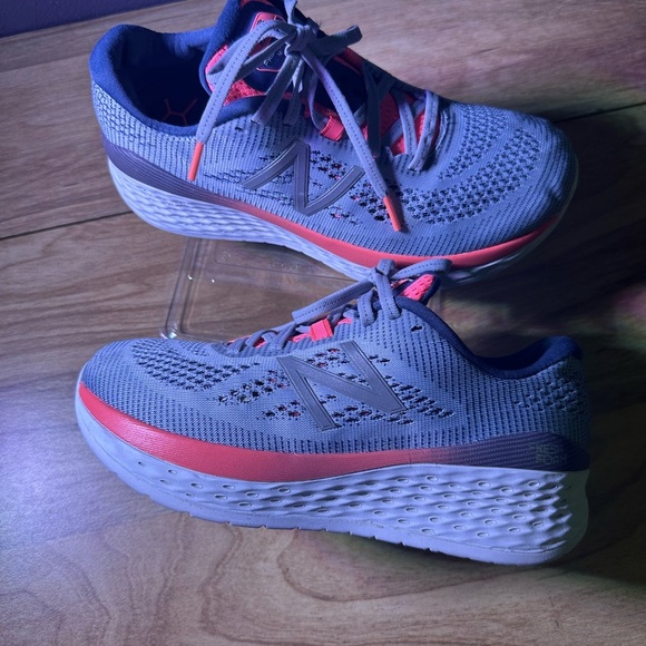 New Balance Women's Athletic Shoes in Gray and Pink - Picture 4 of 12